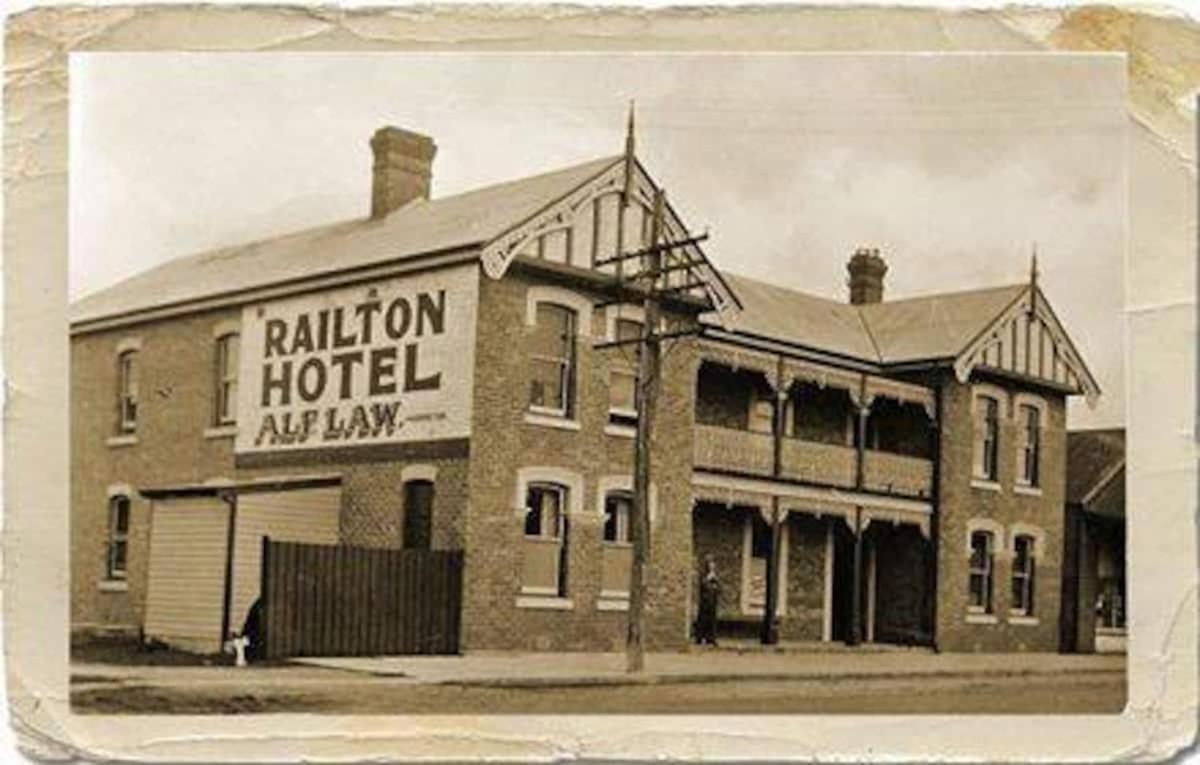 Railton Hotel - Heritage Pub Accommodation Kültér fotó